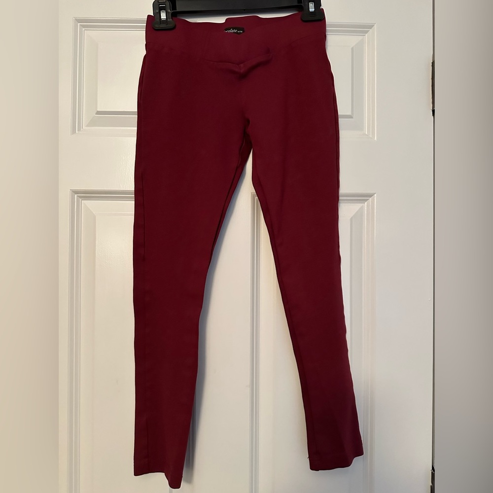 Chocolate Woman’s Maroon leggings size small